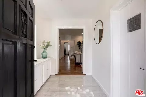 Entry Way - 218 S Peck Dr, Beverly Hills, CA 90212 photo 1 of 2