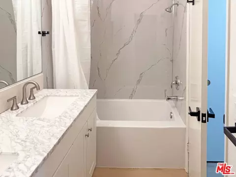 453 Ivy St, Glendale, CA 91204 photo 11