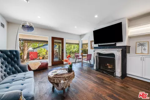 4838 Coldwater Canyon Ave, Sherman Oaks, CA 91423