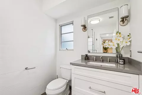 Bath - 240 Oakhurst Ln, Arcadia, CA 91007 photo 6 of 6
