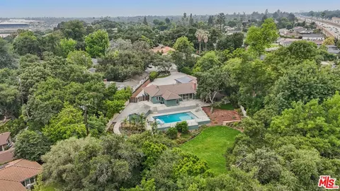 View/Area - 240 Oakhurst Ln, Arcadia, CA 91007 photo 2 of 3