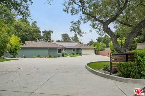 Exterior - 240 Oakhurst Ln, Arcadia, CA 91007 photo 2 of 12