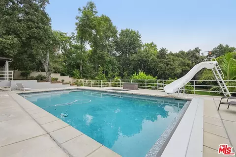 Exterior - 240 Oakhurst Ln, Arcadia, CA 91007 photo 7 of 12