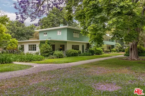 5453 Village Grn, Los Angeles, CA 90016