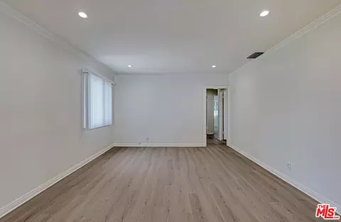 7026 Colbath Ave, Van Nuys, CA 91405 photo 25