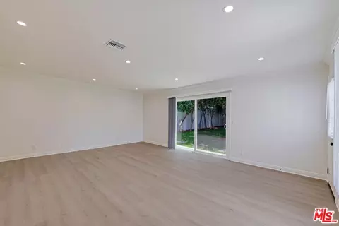 7026 Colbath Ave, Van Nuys, CA 91405 photo 29