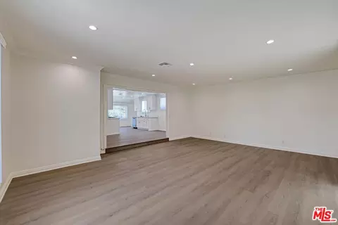 7026 Colbath Ave, Van Nuys, CA 91405 photo 30