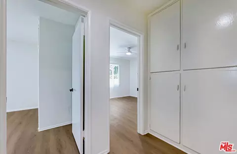 7026 Colbath Ave, Van Nuys, CA 91405 photo 33