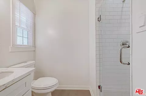 7026 Colbath Ave, Van Nuys, CA 91405 photo 39