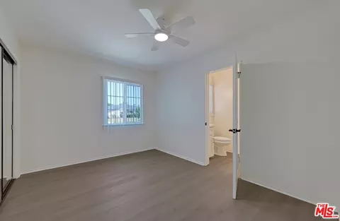 7026 Colbath Ave, Van Nuys, CA 91405 photo 10
