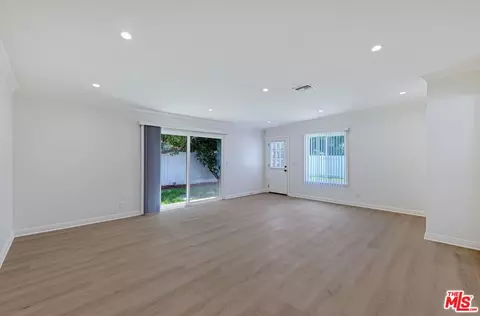 7026 Colbath Ave, Van Nuys, CA 91405 photo 8