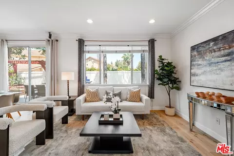 33 Halifax Pl, Irvine, CA 92602 photo 4