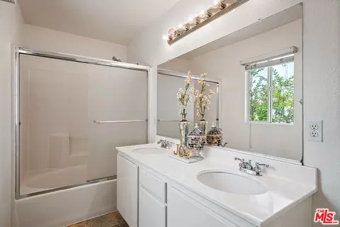 33 Halifax Pl, Irvine, CA 92602 photo 14