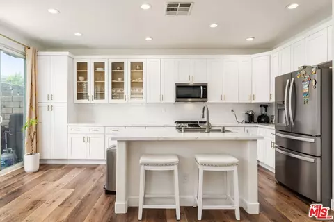 19335 Opal Ln #127, Santa Clarita, CA 91350