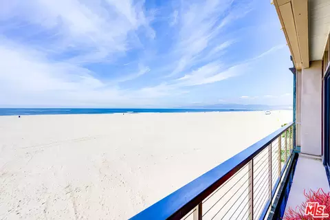 1 Spinnaker St #11, Marina Del Rey, CA 90292