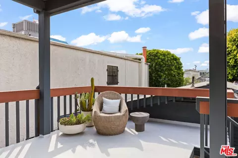 Exterior - 28 24th Ave, Venice, CA 90291 photo 7 of 8