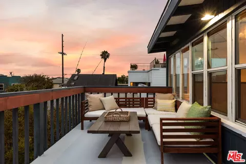 Exterior - 28 24th Ave, Venice, CA 90291 photo 5 of 8