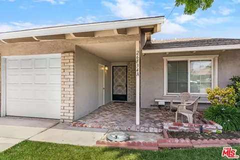 26834 Avenue Of The Oaks #A, Newhall, CA 91321