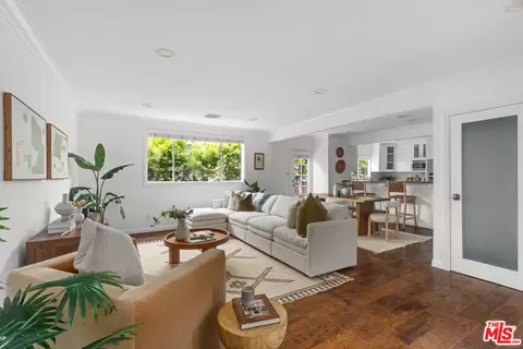 10813 Charnock Rd, Los Angeles, CA 90034