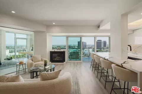 13600 Marina Pointe Dr #906, Marina Del Rey, CA 90292