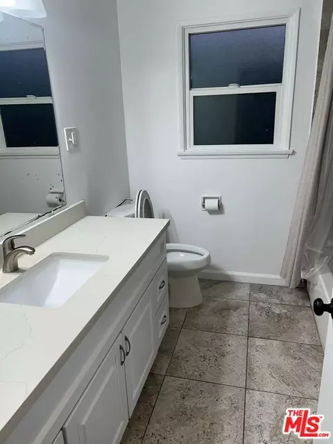 Bath - 3340 E 67th St, Long Beach, CA 90805 photo 2 of 3