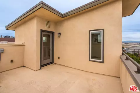 516 E Imperial Ave, El Segundo, CA 90245 photo 5