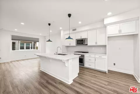 516 E Imperial Ave, El Segundo, CA 90245 photo 22