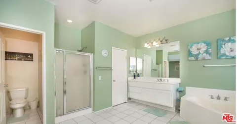Bath - 11488 Brookrun Ct, Riverside, CA 92505 photo 4 of 5