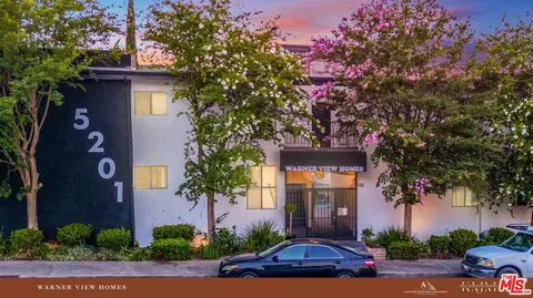 5201 Rigoletto St, Woodland Hills, CA 91364