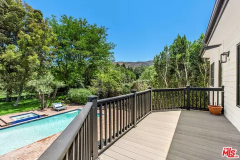 Exterior - 11060 Hildreth Ct, Camarillo, CA 93012 photo 3 of 17