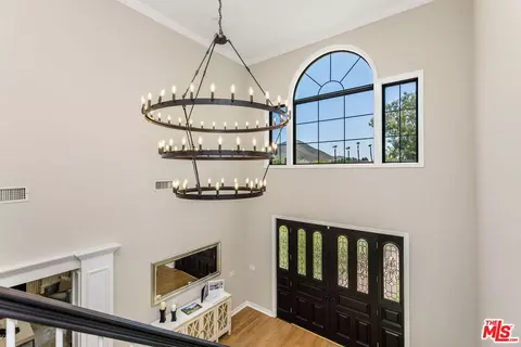 Entry Way - 11060 Hildreth Ct, Camarillo, CA 93012 photo 1 of 2