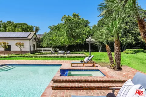 Exterior - 11060 Hildreth Ct, Camarillo, CA 93012 photo 8 of 17
