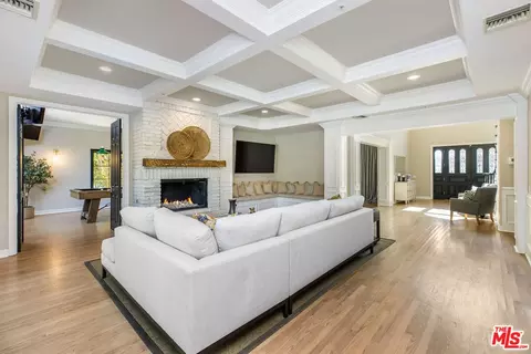 Living - 11060 Hildreth Ct, Camarillo, CA 93012 photo 4 of 5