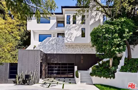 3290 N Knoll Dr, Los Angeles, CA 90068
