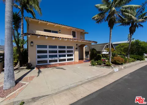 8140 Calabar Ave, Playa Del Rey, CA 90293