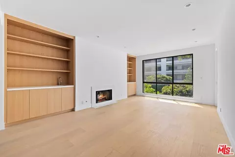 2132 Century Park Ln #213, Los Angeles, CA 90067
