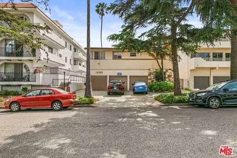 1050 12th St, Santa Monica, CA 90403