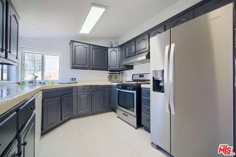 308 13th St, Seal Beach, CA 90740 photo 6