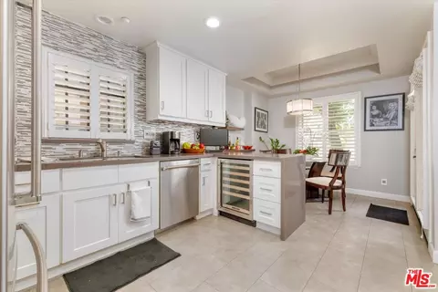 618 Fairview Ave #102, Arcadia, CA 91007
