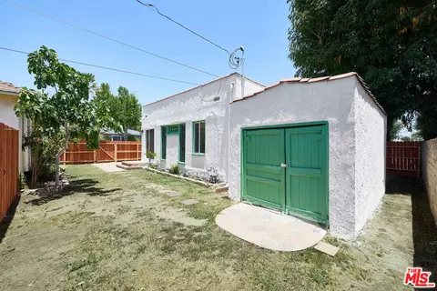 Exterior - 3653 Falcon Ave, Long Beach, CA 90807 photo 13 of 16