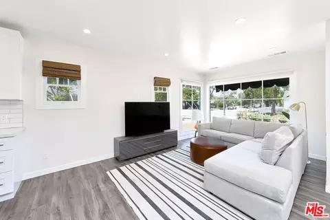 Living - 3653 Falcon Ave, Long Beach, CA 90807 photo 1 of 2