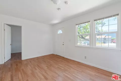 7624 Machrea St, Tujunga, CA 91042 photo 8
