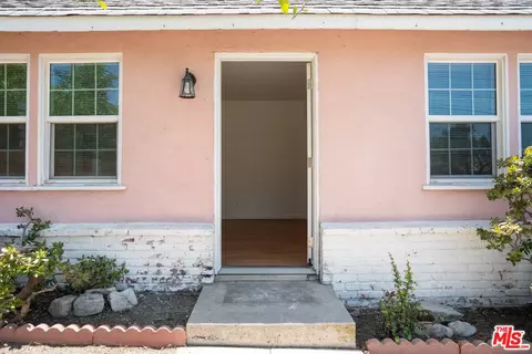 7624 Machrea St, Tujunga, CA 91042 photo 5