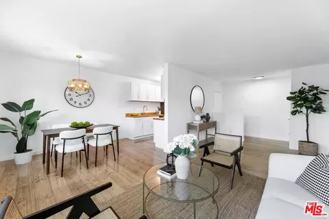 20159 Cohasset St #9, Winnetka, CA 91306