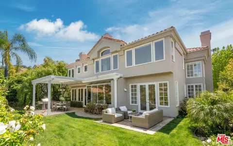 3770 Camino Codorniz, Calabasas, CA 91302