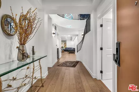 2111 S Beverly Glen Blvd #105, Los Angeles, CA 90025