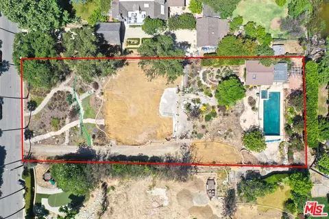 1711 Homewood Dr, Altadena, CA 91001