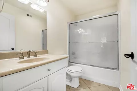 Bath - 11911 Ardmoor Ct, Rancho Cucamonga, CA 91739 photo 2 of 2