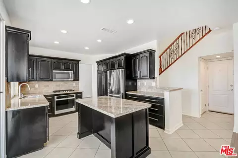 Kitchen - 11911 Ardmoor Ct, Rancho Cucamonga, CA 91739 photo 1 of 2