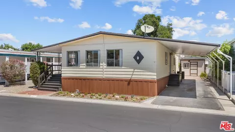 21317 Blue Curl Way, Canyon Country, CA 91351